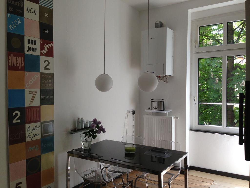 Apartment Miro Köln Rum bild